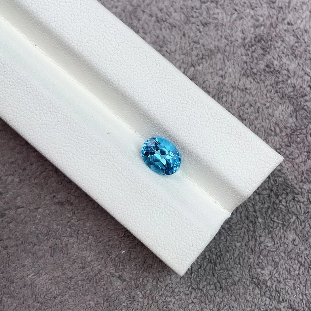 未镶嵌裸石托帕石2ct+