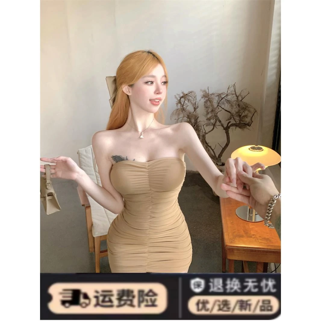 辣妹一字肩抹胸连衣裙女夏季纯欲风裙子收腰紧身褶皱性感包臀短裙