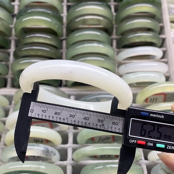 未镶嵌蛇纹石玉手镯101
