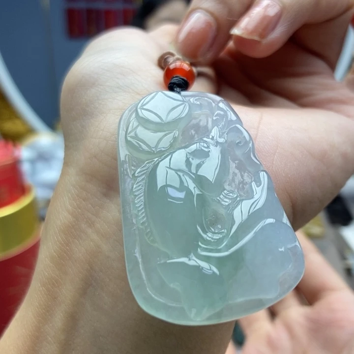翡翠未镶嵌颈饰吊坠43