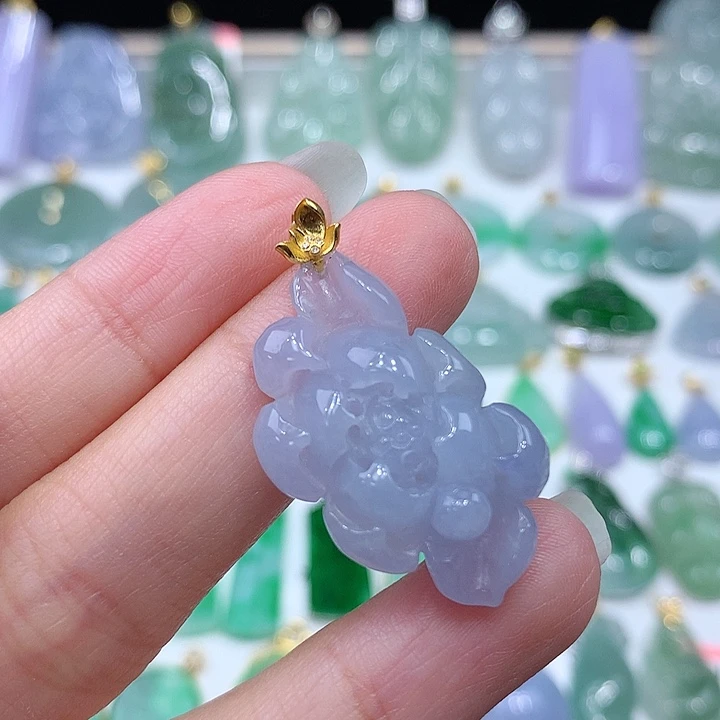 翡翠18K金镶嵌颈饰翡翠