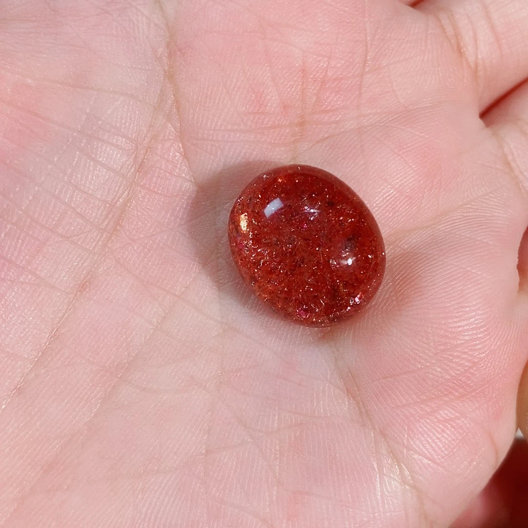 水晶珠宝半成品未镶嵌金草莓晶裸石