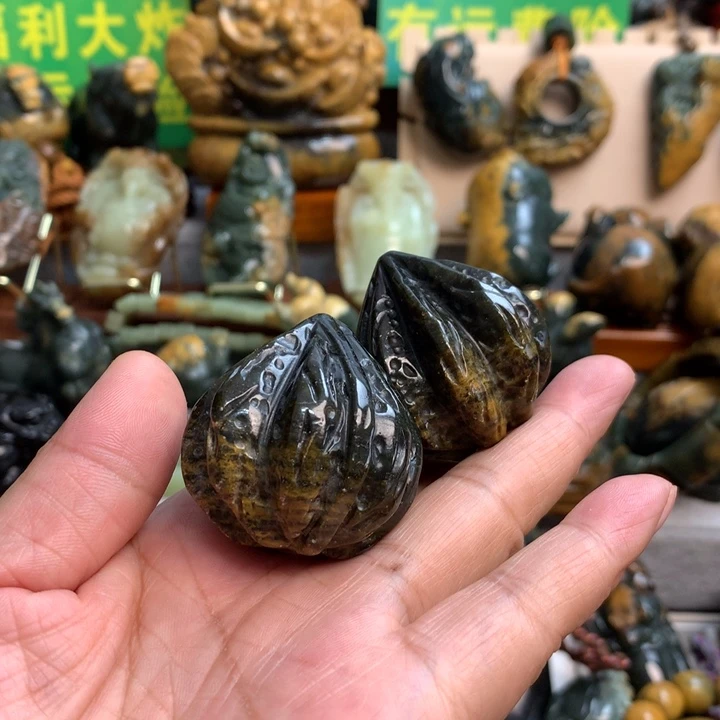 岫岩河磨玉（透闪石质玉）手把件未镶嵌