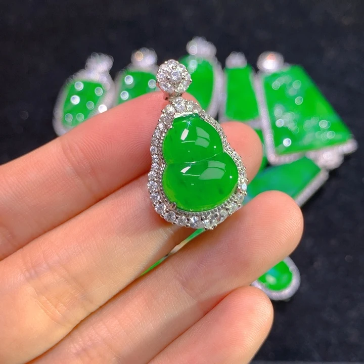 翡翠颈饰银S925镶嵌一个