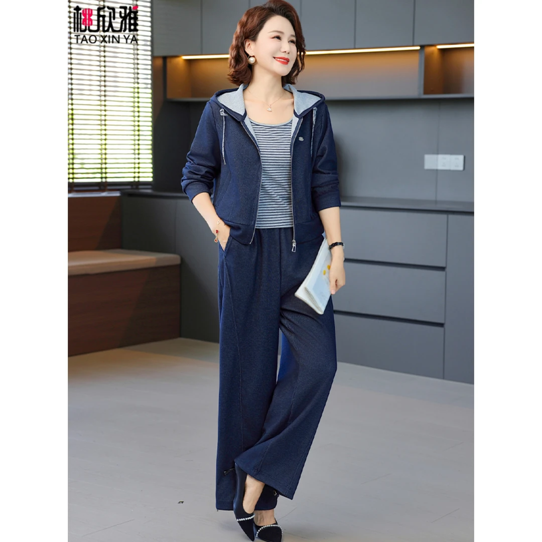 妈妈装秋套装2025新款休闲运动服三件套中老年外套女春秋时尚减龄