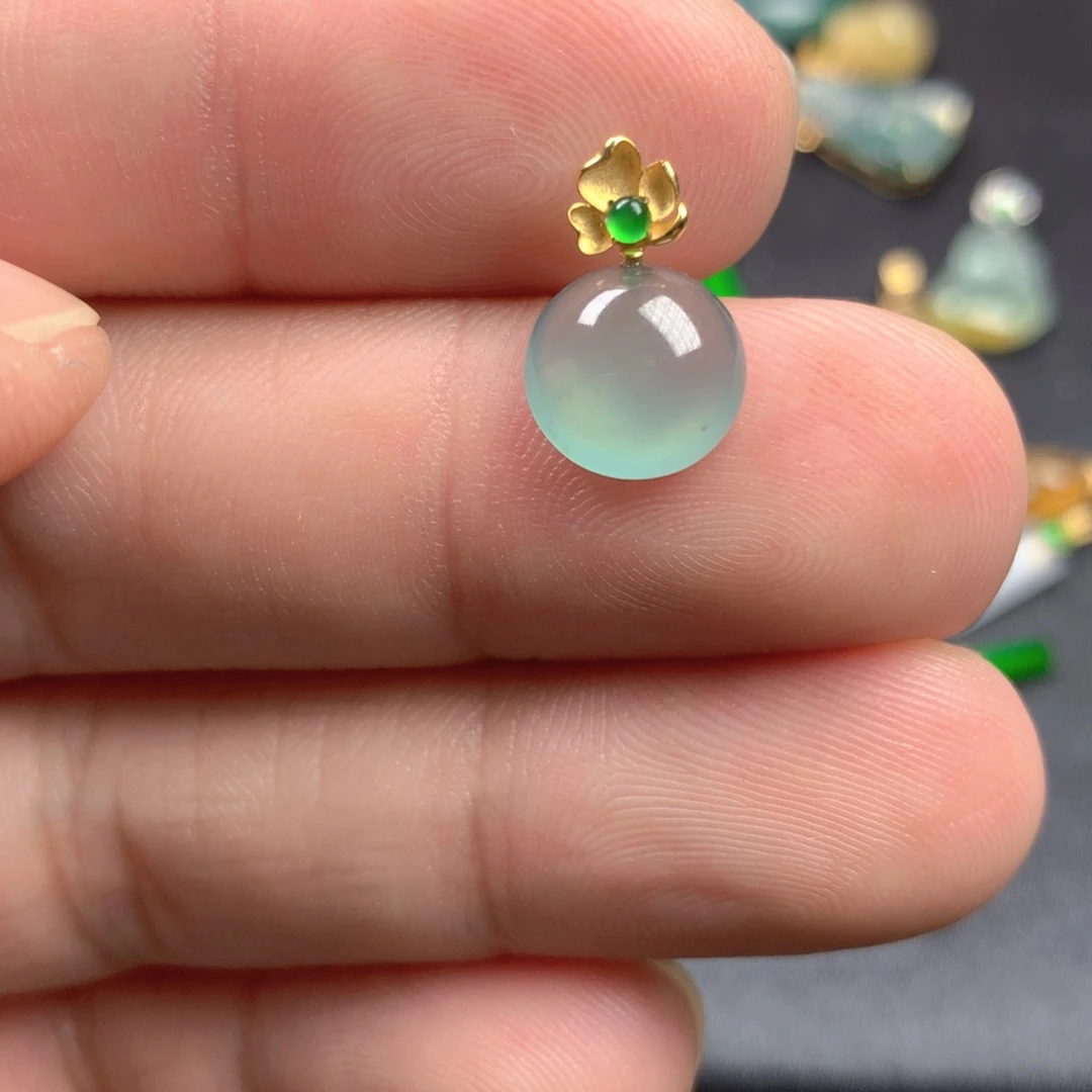 【闪购商品】颈饰18K金镶嵌翡翠翡翠