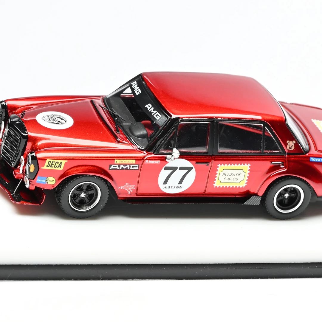 1/64 Glory 合金红猪W205 C63