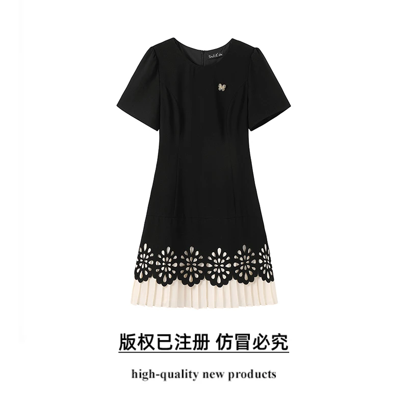 奢姿大码女装2025夏季镂空设计减龄连衣裙胖妹妹百褶拼接时尚裙子