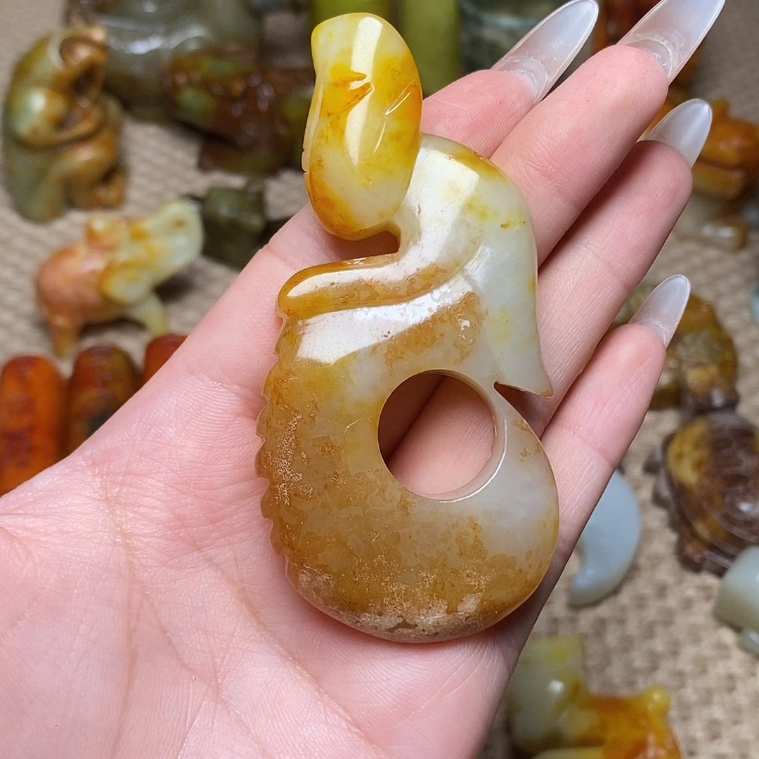 未镶嵌蛇纹石玉颈饰