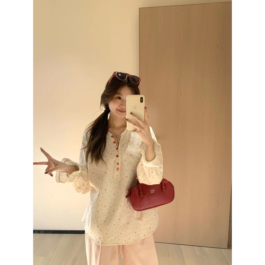 韩11彩色碎花圆领衬衫女2025新款春文艺设计感蕾丝拼接喇叭袖上衣