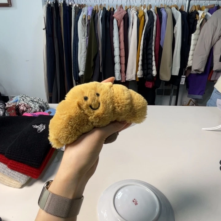 瓷片68。。。。。。。。。。。。。。