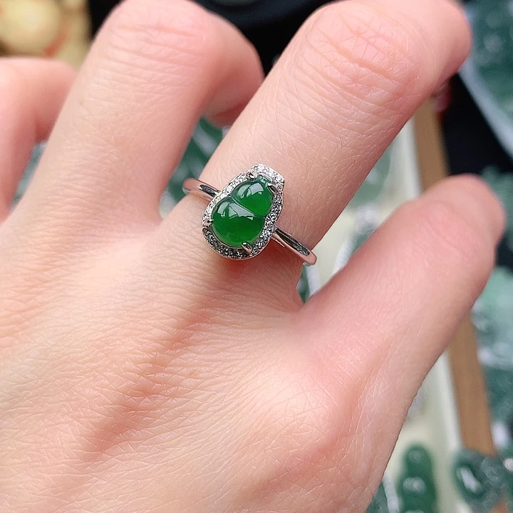 颈饰银S925镶嵌翡翠吊坠