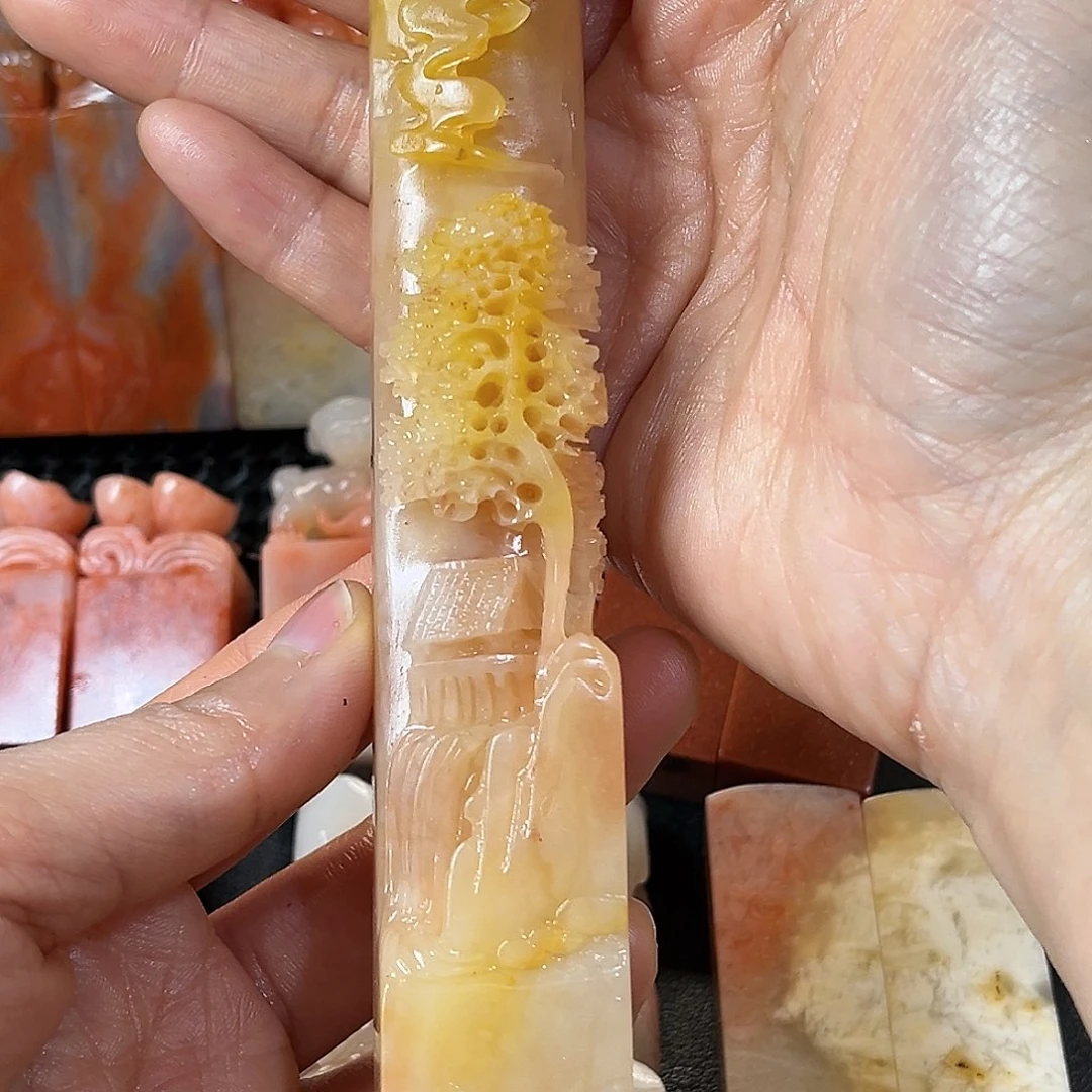 寿山石印石这种现象很明显