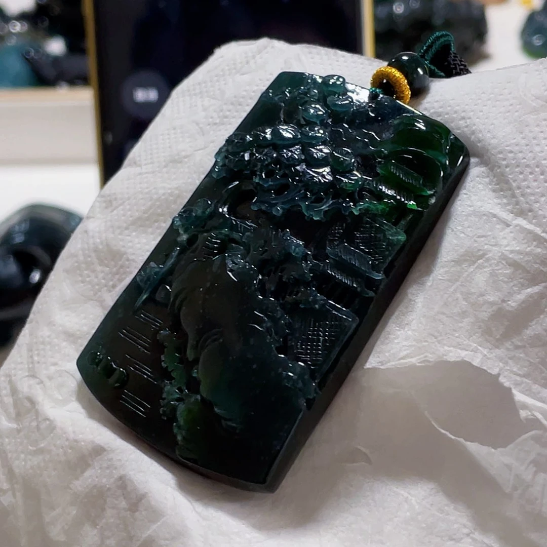 翡翠未镶嵌颈饰沫*翡翠