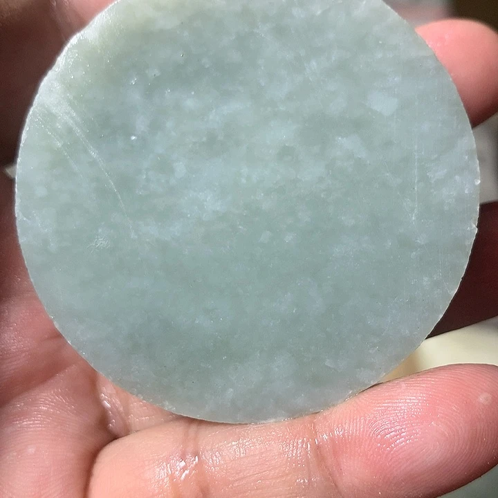 颈饰未镶嵌和田玉（糖玉）