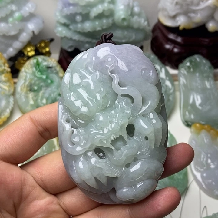 翡翠未镶嵌把件龙把件