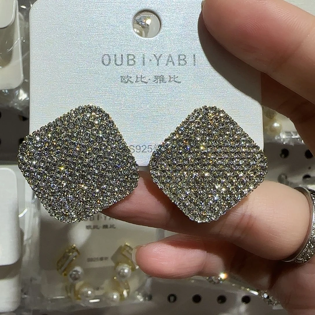 合成碳硅石纯铜耳钉