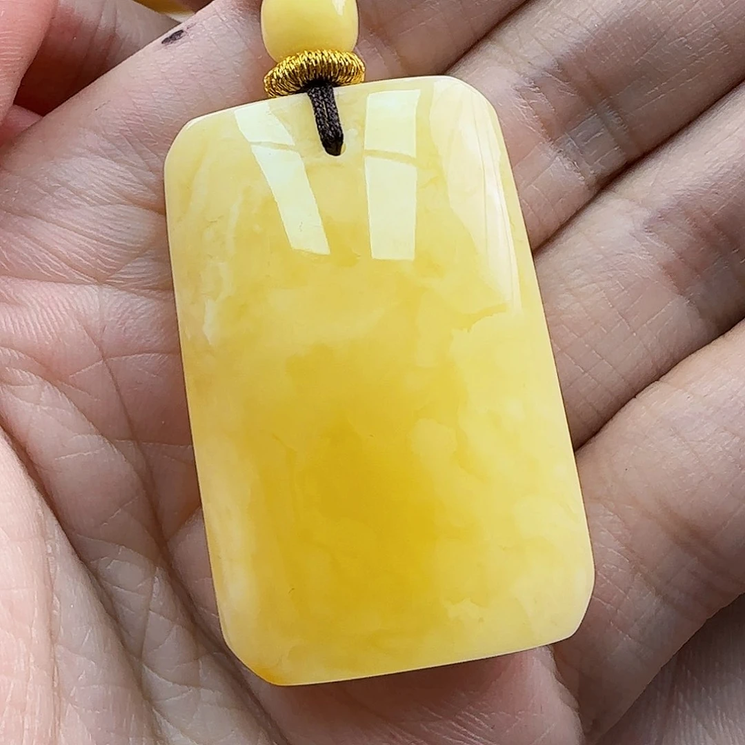 未镶嵌琥珀珠宝奇石
