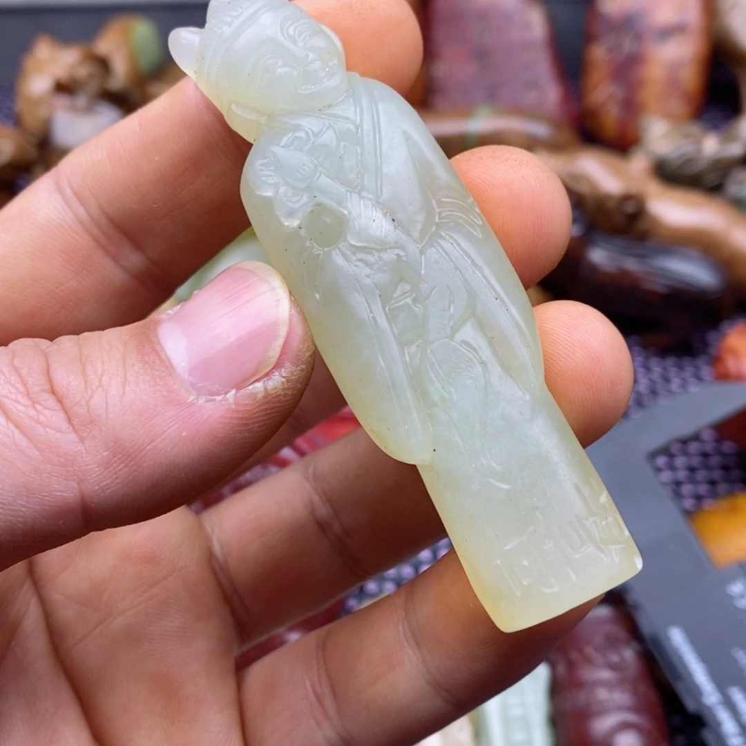 蛇纹石玉颈饰足银镀金镶嵌