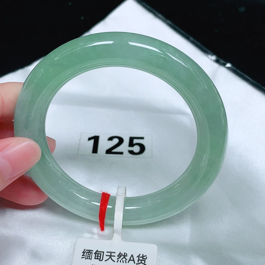 翡翠未镶嵌手镯（圆镯）