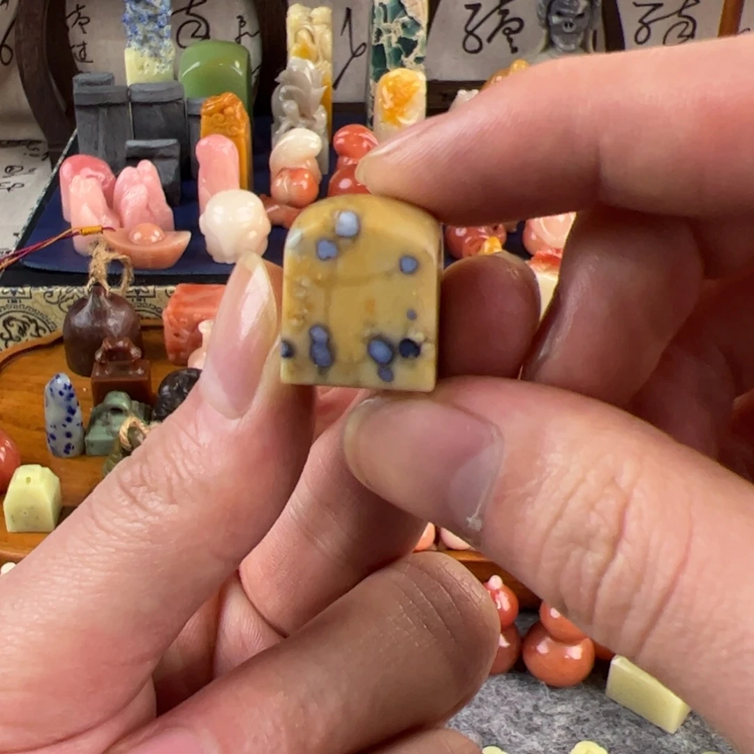 青田石品种章蓝星素