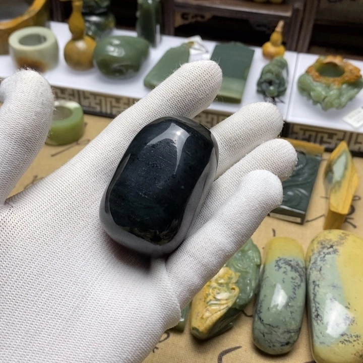 岫岩河磨玉（透闪石质玉）手把未镶嵌吃**喝