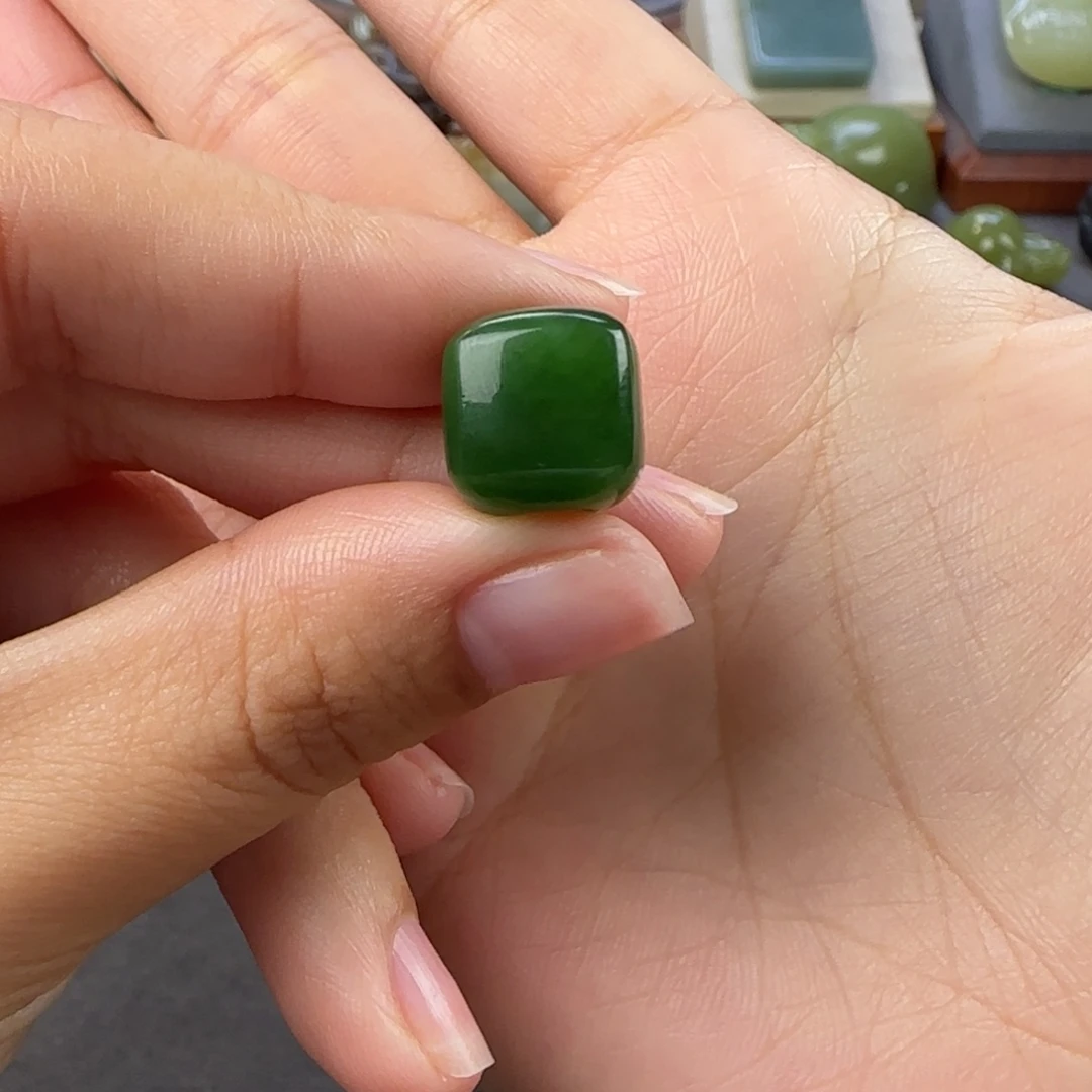 哈***瑞定制和田玉未镶嵌和田玉