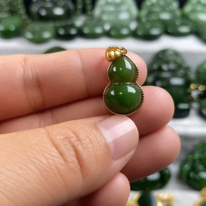 和田玉（碧玉）未镶嵌颈饰