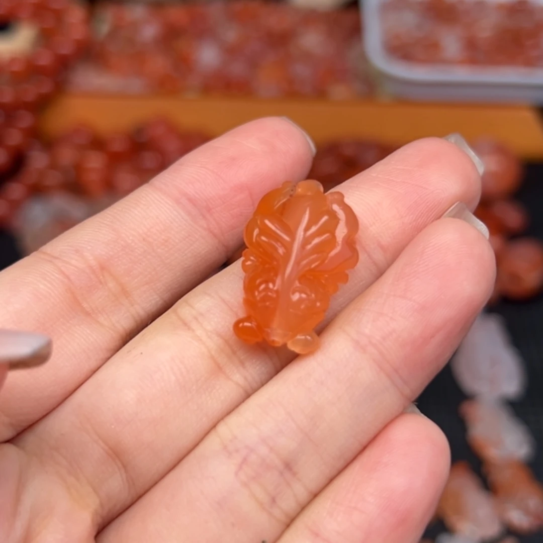 J***南红玛瑙未镶嵌吊坠(不含链)