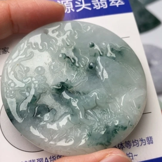 翡翠颈饰未镶嵌翡翠