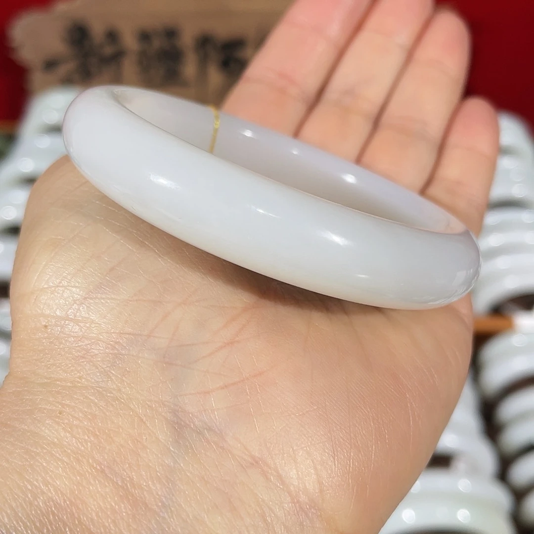 和田玉手镯未镶嵌和田玉羊脂玉手镯