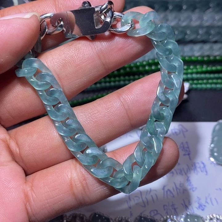 翡翠未镶嵌颈饰天然翡翠