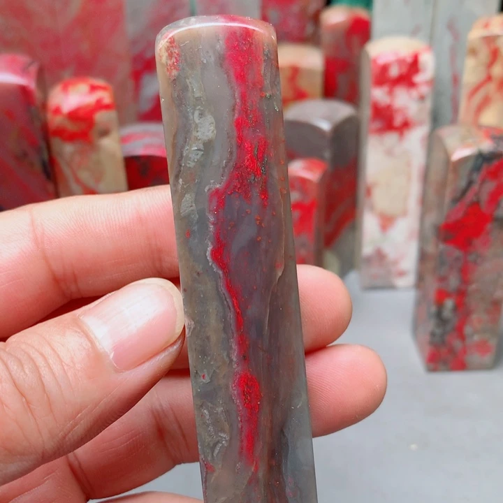 昌化石昌化鸡血石