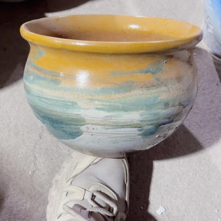 红陶口径25高度18一只