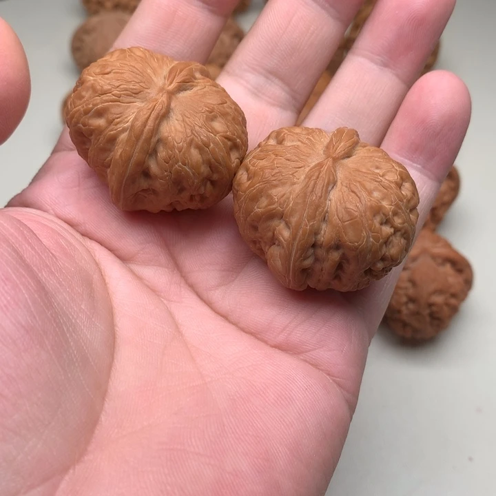 文玩核桃吊坠元宝40