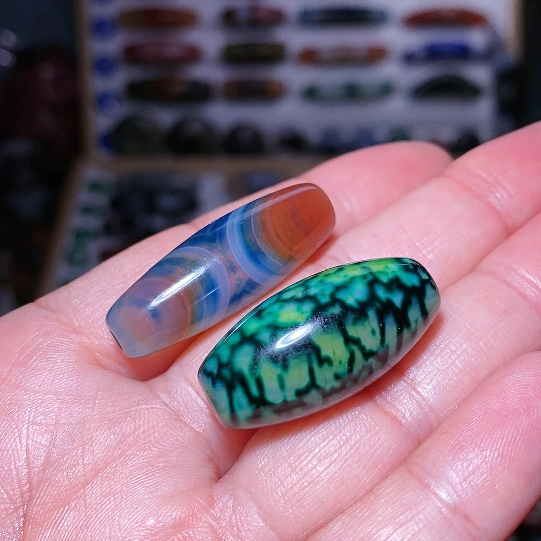 玛瑙吊坠未镶嵌动**境….