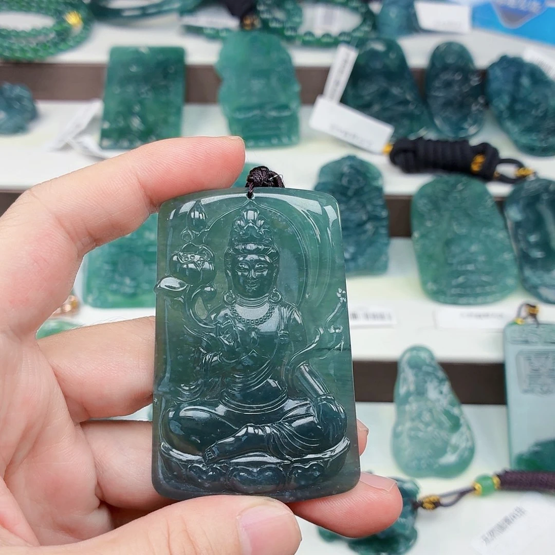 翡翠未镶嵌颈饰75