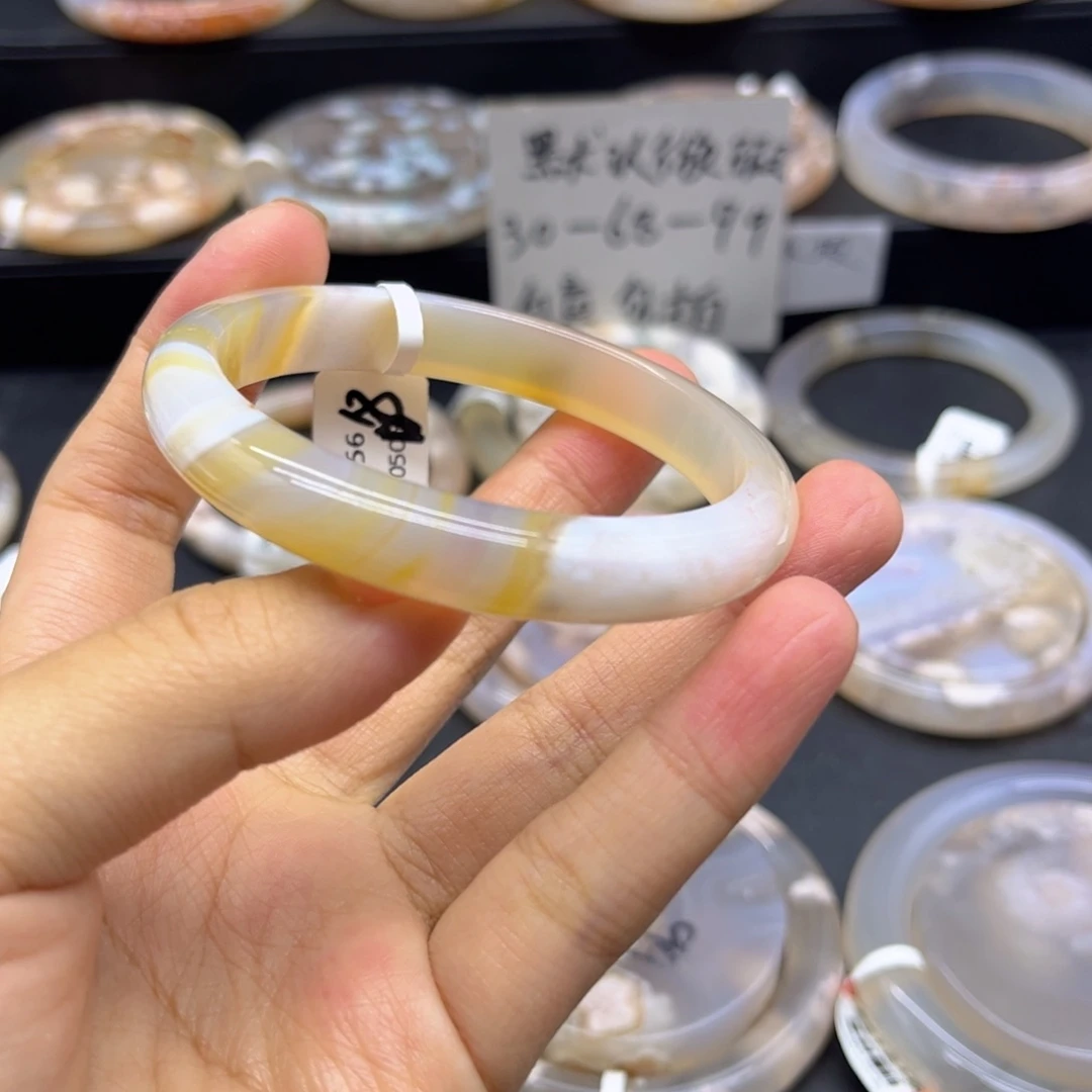 玛瑙/玉髓未镶嵌颈饰56