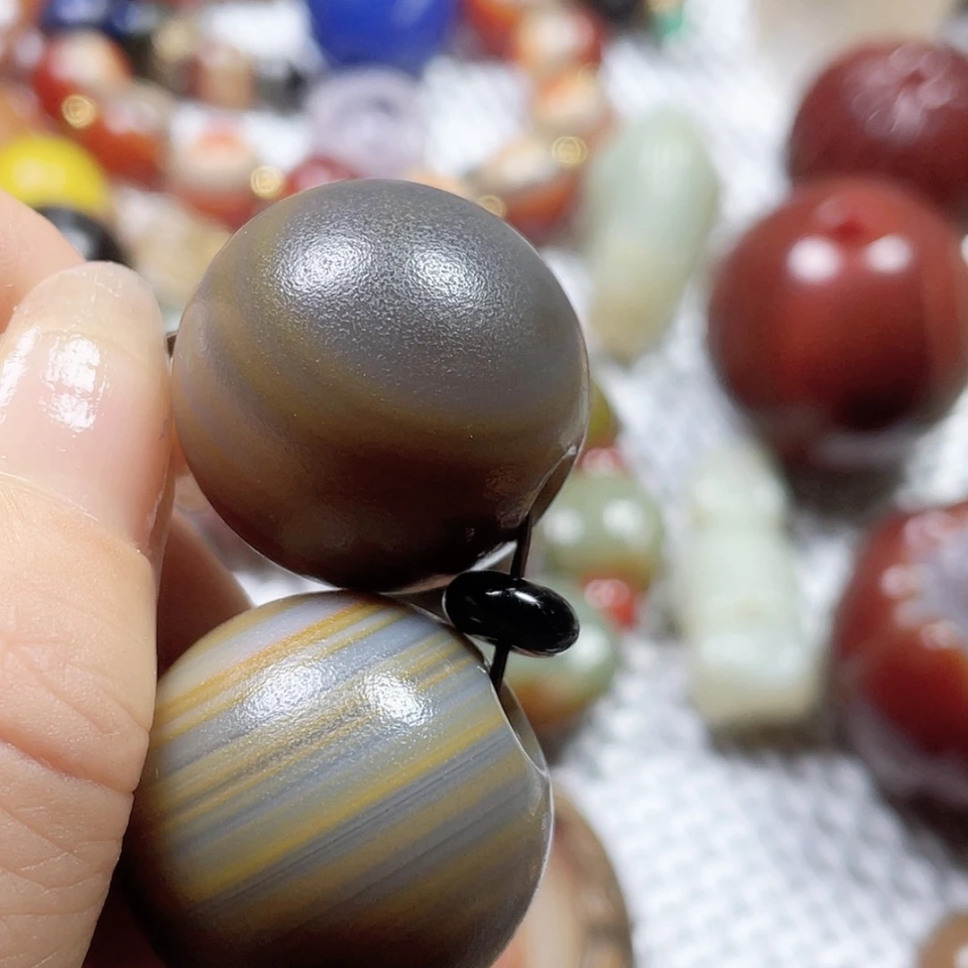 春***️玛瑙/玉髓挂件未镶嵌