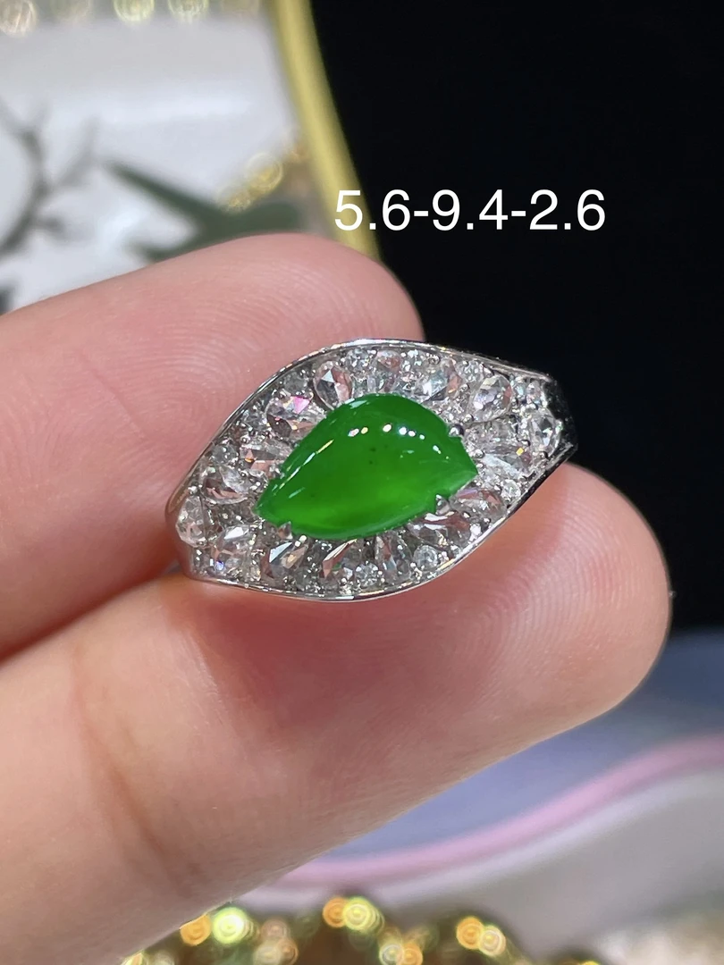 天然缅甸A货翡翠18k金南非真钻冰种正阳绿随形戒指