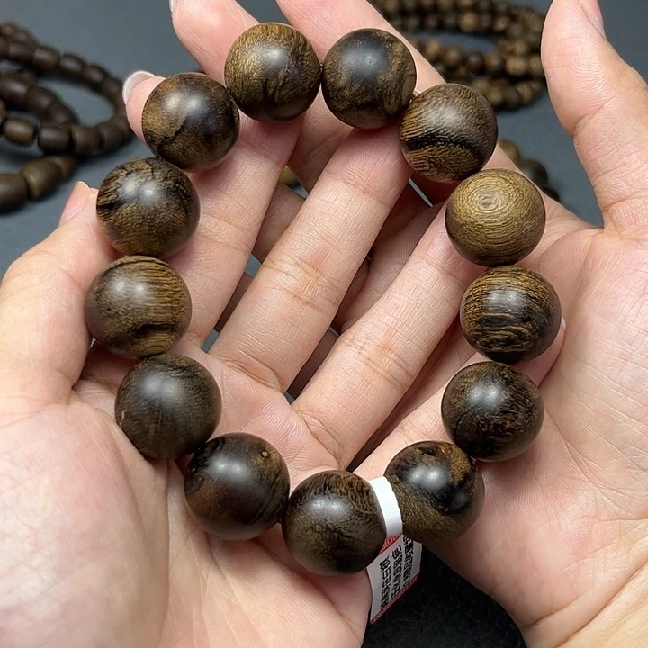 手串沉香白棋虎皮留疤1.8
