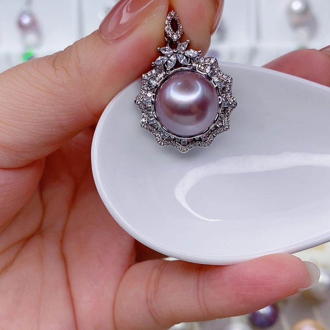 淡水珍珠吊坠(赠链)未镶嵌