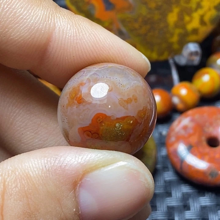 玛瑙/玉髓颈饰未镶嵌富**?