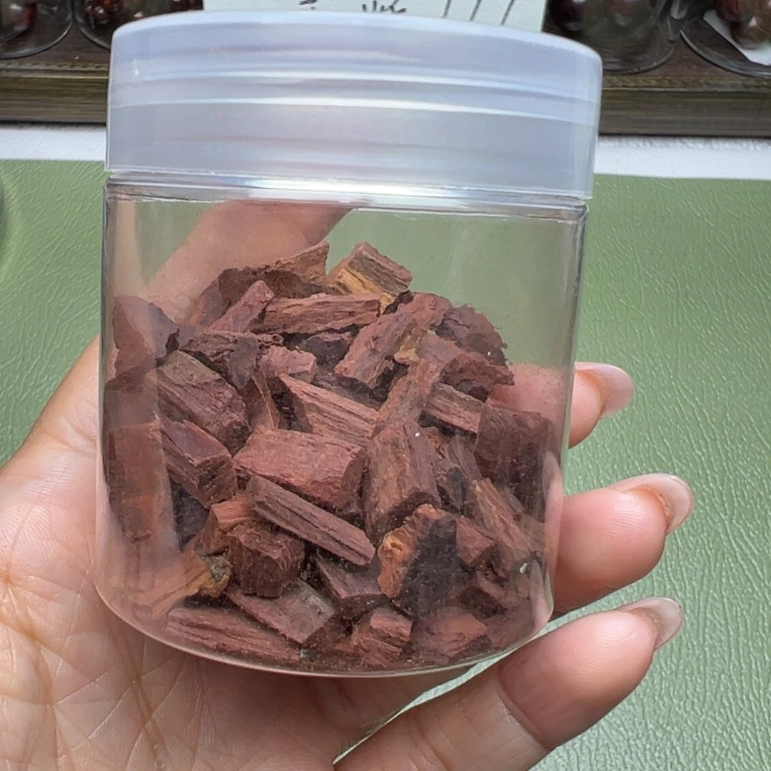 降真香其他海南红碎料30克。