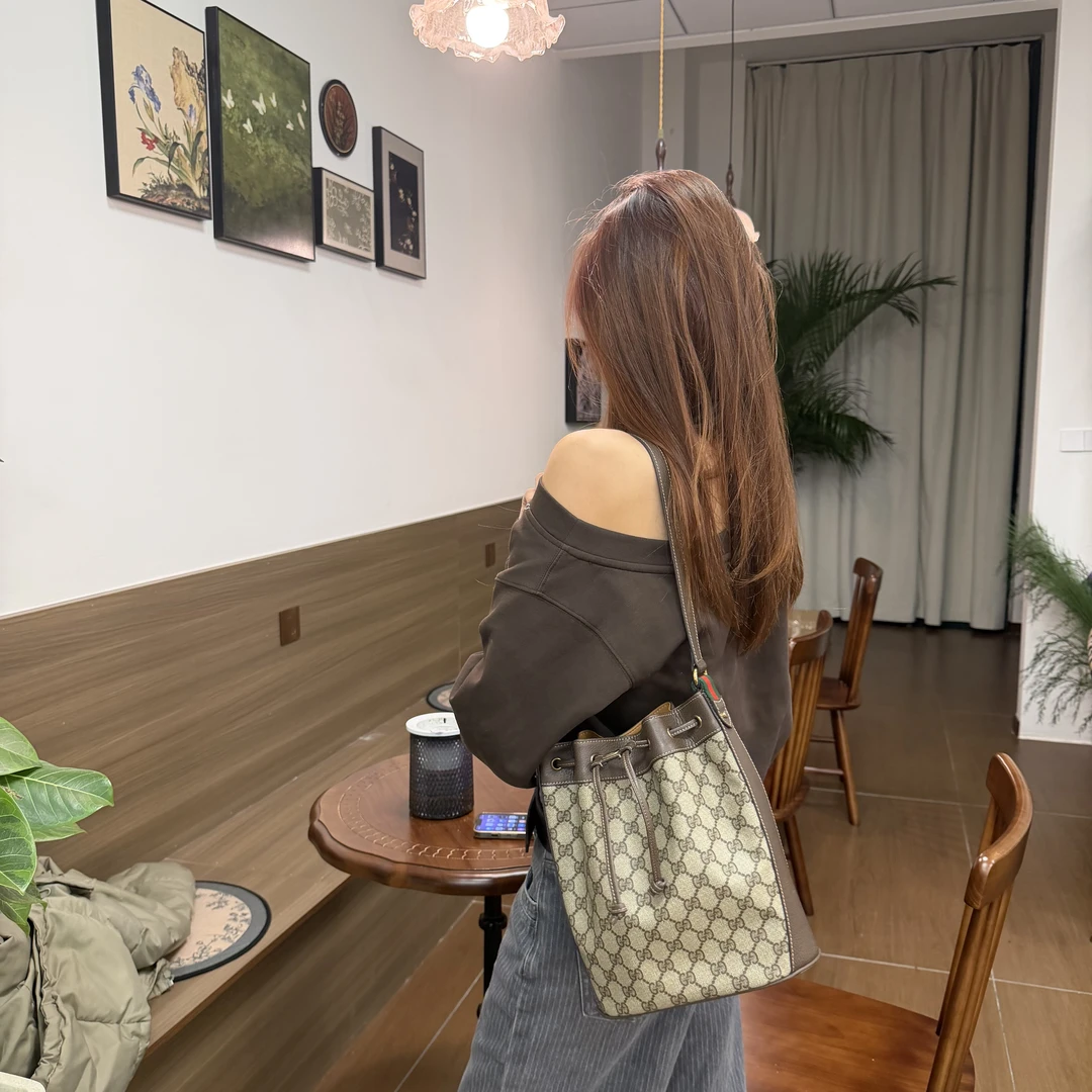 95新 GUCCI/古驰 暮野/古驰抽绳水桶包/09043