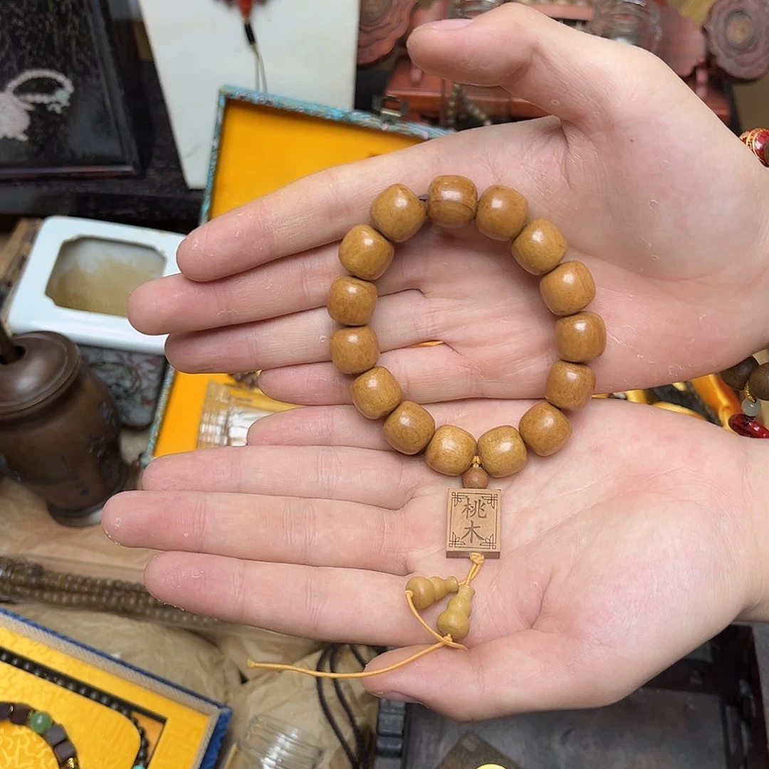 大叶紫檀（黑酸枝木类）