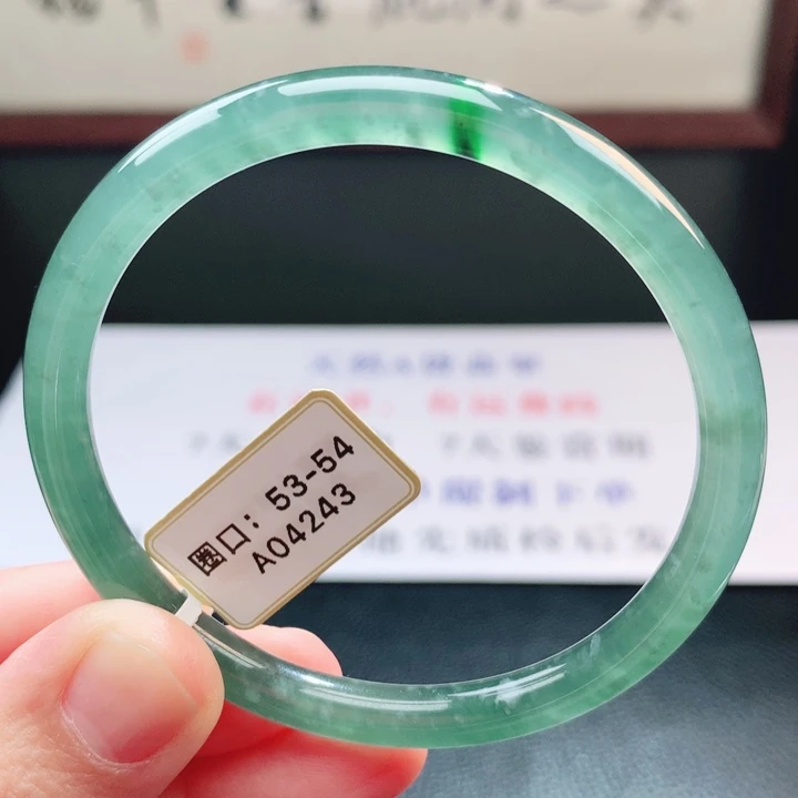 翡翠未镶嵌手镯翡翠手镯3