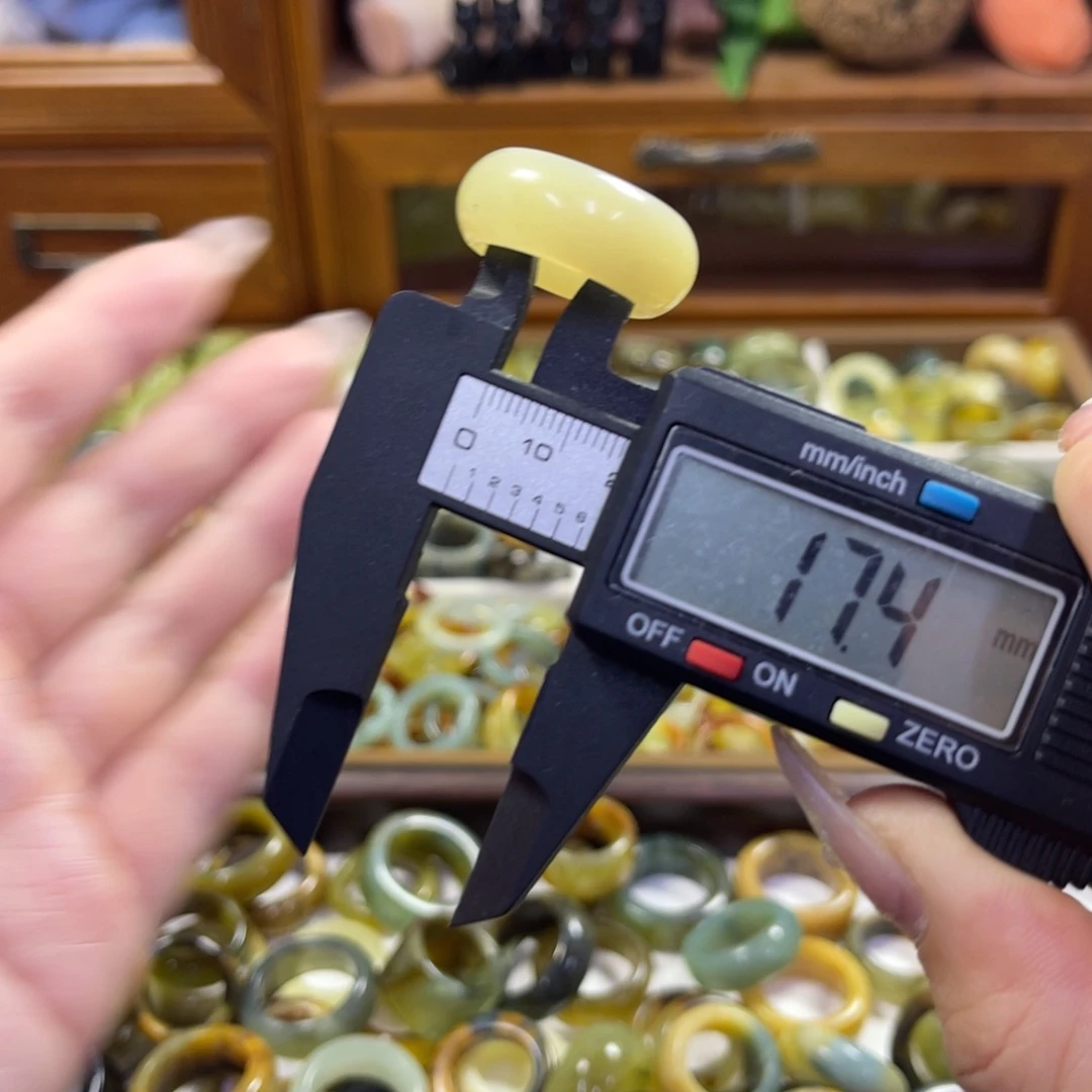 真***信蛇纹石玉未镶嵌手镯1