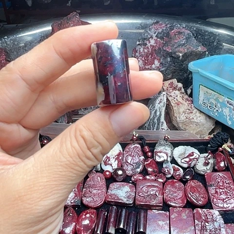 【闪购商品】天然辰砂天然原矿朱砂吊坠