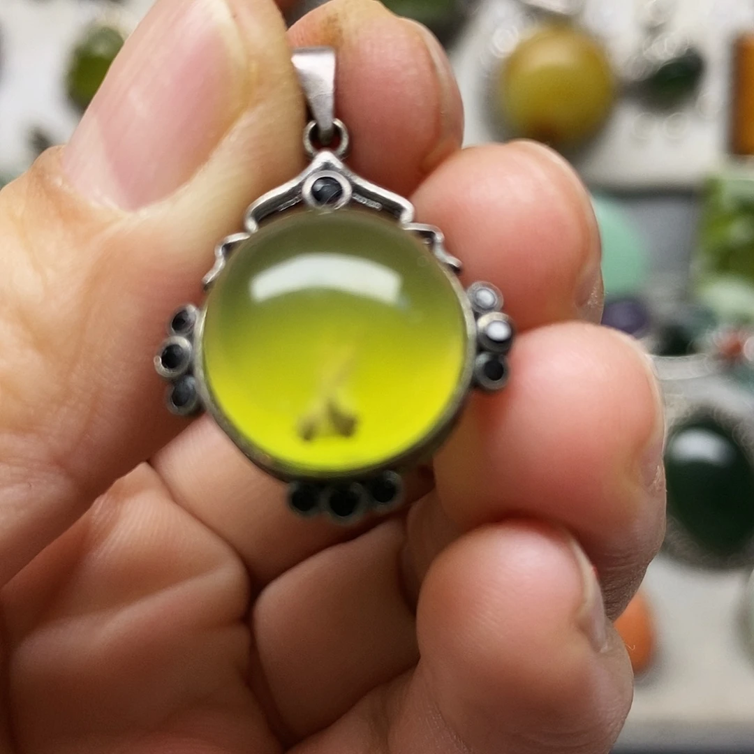 蛇纹石玉银S925镶嵌吊坠